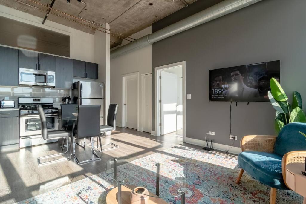 Mccormick Place Beautiful 2Br Apartment With Optional Parking Sleeps Up To 8 Near Soldier Field, Grant Park And Lakefront Trail Чикаго Екстер'єр фото
